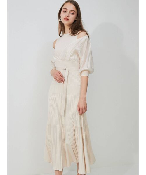 MERCURYDUO（マーキュリーデュオ）の「異素材ドッキングフレアニットワンピース（ワンピース・レディース・ベージュ/ネイビー/アイボリー/ベビーピンク・SMALL/MEDIUM）」の5枚目の写真