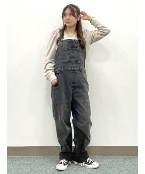 GAP（ギャップ）の「ウォッシュウェル '90s ルーズフィット オーバーオール（サロペット/オーバーオール・レディース・ブラック・S/M/L/XS/XXS）」の4枚目の写真