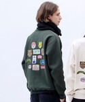 COLEMAN(コールマン)の【Coleman/コールマン別注】レトロワッペンバック刺繍スウェットトレーナー