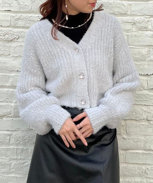 MAJESTIC LEGON（マジェスティックレゴン）の「ふわもちモールニットカーディガン（カーディガン/ボレロ・レディース・ブラウン/グレー/アイボリー/ピンクベージュ/チャコールグレー・MEDIUM）」の18枚目の写真