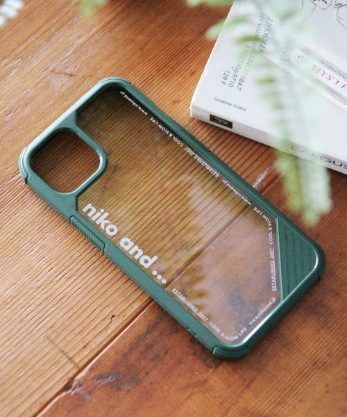 niko and...（ニコアンド）の「オリジナルニコロゴiPhoneケース(iPhone13)（スマホケース/カバー・レディース・ホワイト/グレー/グリーン/アイボリー・0）」の4枚目の写真