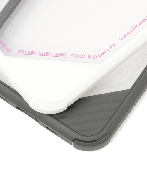 niko and...（ニコアンド）の「オリジナルニコロゴiPhoneケース(iPhone13)（スマホケース/カバー・レディース・ホワイト/グレー/グリーン/アイボリー・0）」の6枚目の写真