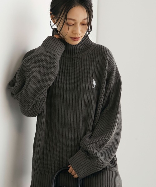 U.S. POLO ASSN.（ユーエスポロアッスン）の「U.S. POLO ASSN. /ユーエスポロアッスン 別注 ワンポイント刺繍 ルーズタートルネックニットプルオーバー（ニット/セーター・レディース・ブラック/アイボリー/ピンク系/ライム/ダークグレー/コバルトブルー/ベージュ/イエロー/カーキ/テラコッタ/アッシュグレー・FREE）」の18枚目の写真