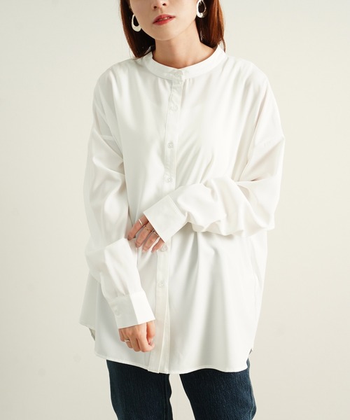 Fizz（フィズ）の「【Fizz/フィズ】　スパンブロードBACKフリルシャツ（シャツ/ブラウス・レディース・オフホワイト/ブラック/グリーン・M）」の2枚目の写真