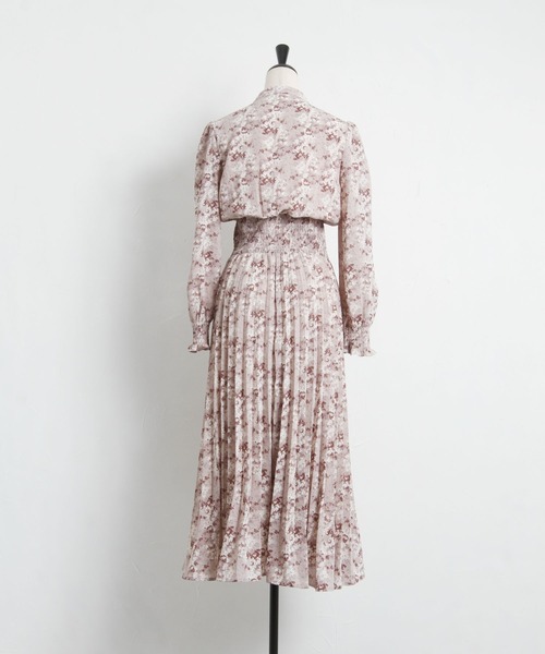 tocco closet(トッコ クローゼット)の「りぼん付きウエストシャーリングニュアンスフラワープリントプリーツワンピース(ワンピース・レディース・ピンク系その他/グレー・M)」の8枚目の写真