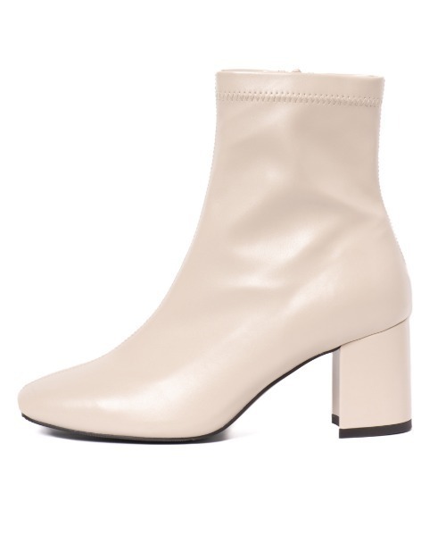 REZOY(リゾイ)の「【22AW新作】【REZOY】ヴィーガンレザーソフトストレッチショートブーツ(ブーツ・レディース・ダークブラウン/ブラック/アイボリー・L/M/S)」の5枚目の写真