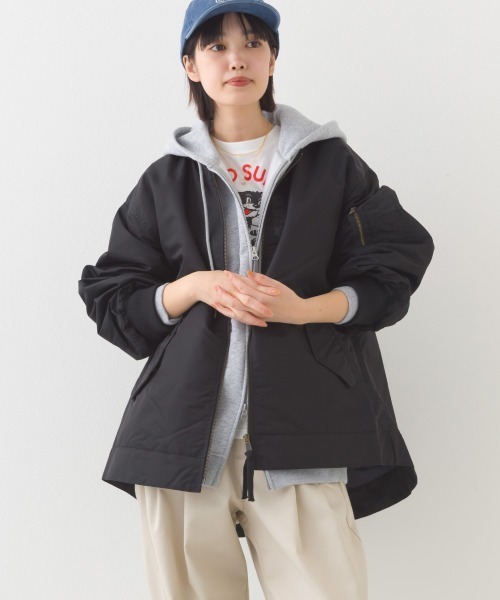 OMNES（オムネス）の「ナイロンAライン裾ボリュームブルゾン（ブルゾン・レディース・カーキ/ブラック・FREE）」の20枚目の写真