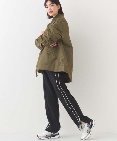 OMNES（オムネス）の「ナイロンAライン裾ボリュームブルゾン（ブルゾン・レディース・カーキ/ブラック・FREE）」の12枚目の写真