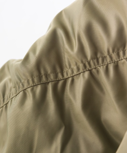 OMNES（オムネス）の「ナイロンAライン裾ボリュームブルゾン（ブルゾン・レディース・カーキ/ブラック・FREE）」の3枚目の写真