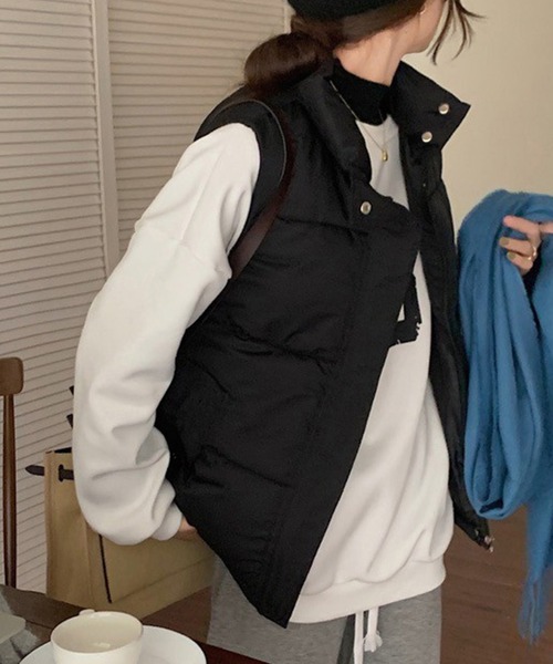 Chaco closet（チャコ クローゼット）の「スタンドカラー中綿ベスト（ダウンベスト・レディース・ブラック/ホワイト・FREE）」の15枚目の写真