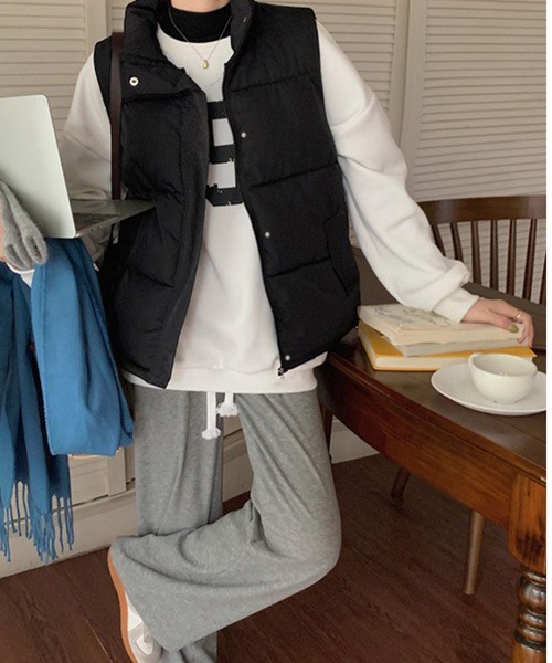 Chaco closet（チャコ クローゼット）の「スタンドカラー中綿ベスト（ダウンベスト・レディース・ブラック/ホワイト・FREE）」の17枚目の写真