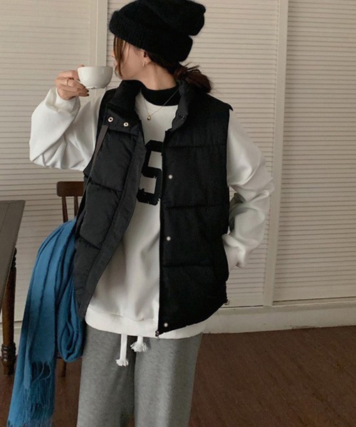 Chaco closet（チャコ クローゼット）の「スタンドカラー中綿ベスト（ダウンベスト・レディース・ブラック/ホワイト・FREE）」の16枚目の写真