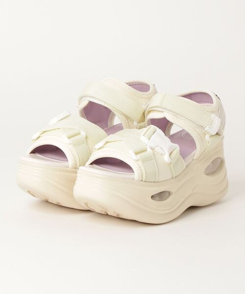 YOSUKE(ヨースケ)の「YOSUKE / ヨースケ厚底サンダル(サンダル・レディース・ライトグリーン/ラベンダー/ブラック/アイボリー・22.5cm/23.0cm/23.5cm/24.0cm/24.5cm/25.0cm)」の2枚目の写真