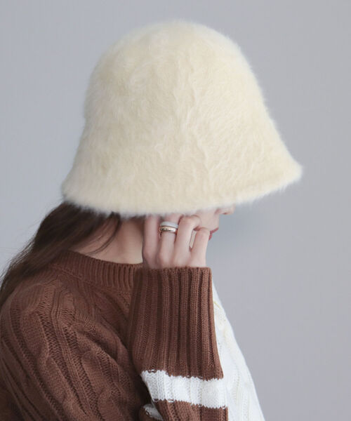 fredy emue（フレディエミュ）の「フェザーバケハ（ハット・レディース・キャメル/クリーム/ブラック・FREE）」の3枚目の写真