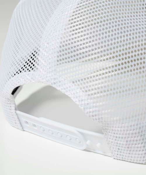 1piu1uguale3 RELAX（ウノピュウノウグァーレトレリラックス）の「1PIU1UGUALE3 RELAX(ウノピゥウノウグァーレトレ リラックス)グラデーション3Dロゴキャップ（キャップ・メンズ・ブラック/ホワイト・ONE SIZE）」の16枚目の写真