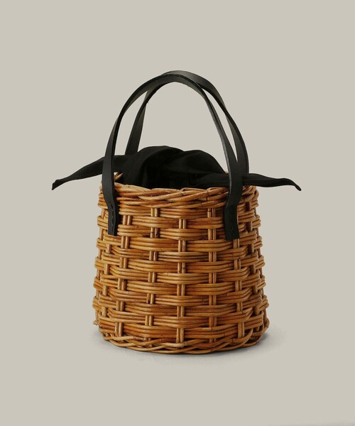 Aresense（アーセンス）の「BAGMATI/バグマティー ARULOG/アルログ レザーハンドルカゴバッグ（ハンドバッグ・レディース・ブラック・ONE SIZE）」の6枚目の写真