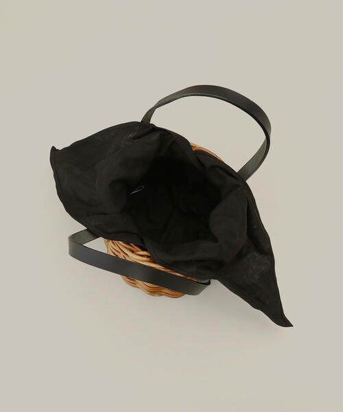 Aresense（アーセンス）の「BAGMATI/バグマティー ARULOG/アルログ レザーハンドルカゴバッグ（ハンドバッグ・レディース・ブラック・ONE SIZE）」の7枚目の写真