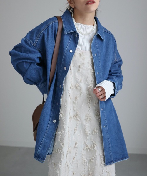 ap retro(アプレトロ)の「デニムシャツジャケット(デニムジャケット・レディース・ブルー/ブラック/ライトブルー・FREE)」の4枚目の写真