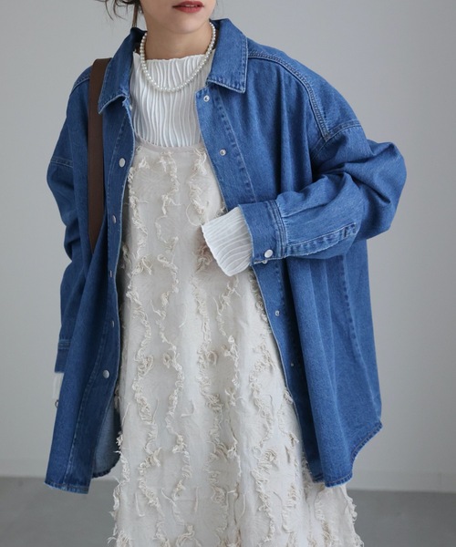 ap retro(アプレトロ)の「デニムシャツジャケット(デニムジャケット・レディース・ブルー/ブラック/ライトブルー・FREE)」の8枚目の写真