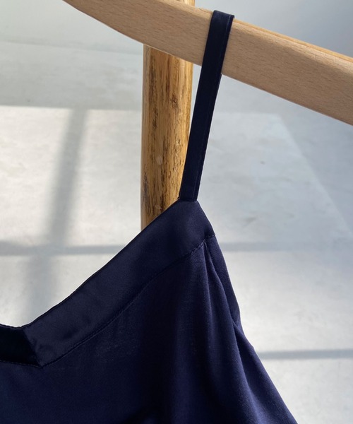 Doux archives(ドゥアルシーヴ)の「サテン切替キャミソール(キャミソール・レディース・ネイビー/ブラック/オフホワイト・FREE)」の12枚目の写真