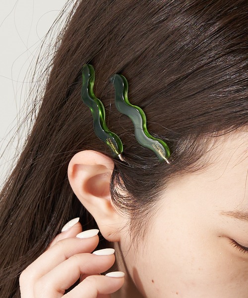 Chico(チコ)の「【2023SS】うねうねクリアピン(ヘアピン・レディース・アイボリー/グリーン/ブラウン・FREE)」の3枚目の写真