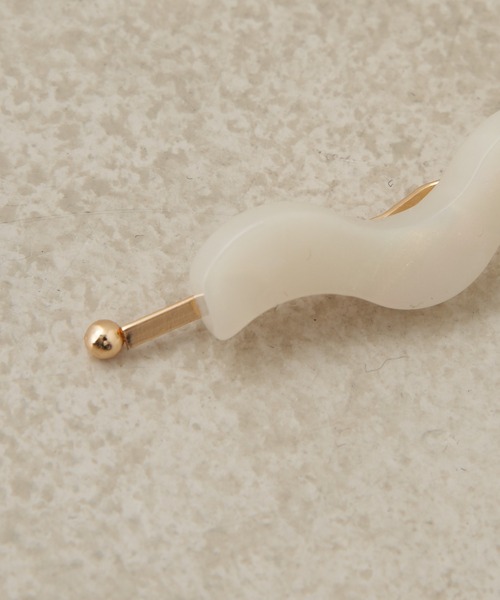 Chico(チコ)の「【2023SS】うねうねクリアピン(ヘアピン・レディース・アイボリー/グリーン/ブラウン・FREE)」の8枚目の写真