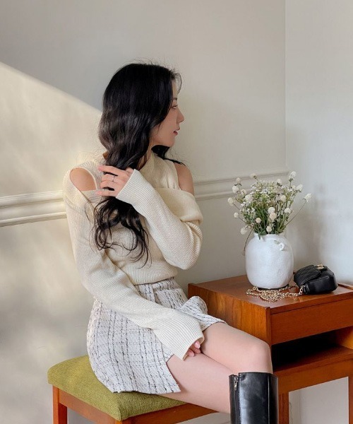 SONA(ソナ)の「SONA ツイードベルト付きミニスカート(スカート・レディース・ブラック/アイボリー・MEDIUM/SMALL)」の11枚目の写真