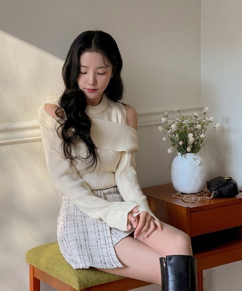 SONA(ソナ)の「SONA ツイードベルト付きミニスカート(スカート・レディース・ブラック/アイボリー・MEDIUM/SMALL)」の10枚目の写真