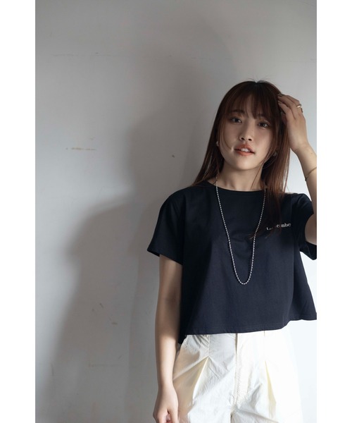 Yucca（ユッカ）の「ショート丈ロゴTシャツ　（MEKKE　低身長向け）（Tシャツ/カットソー・レディース・オフホワイト/ライトイエロー/ブラック・FREE）」の9枚目の写真