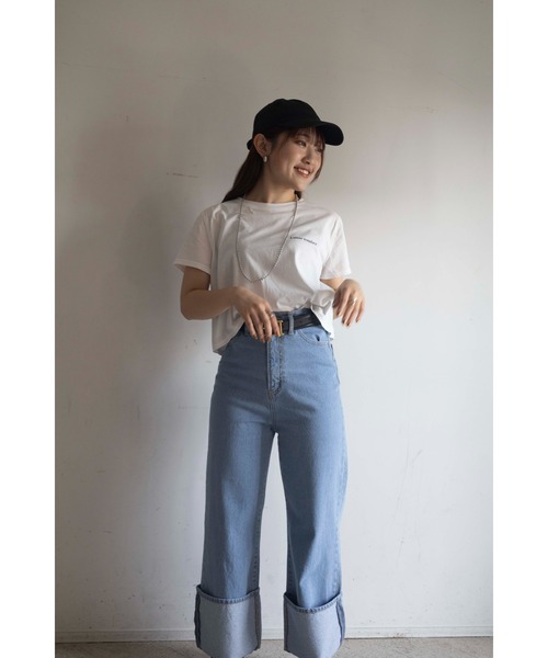 Yucca（ユッカ）の「ショート丈ロゴTシャツ　（MEKKE　低身長向け）（Tシャツ/カットソー・レディース・オフホワイト/ライトイエロー/ブラック・FREE）」の6枚目の写真