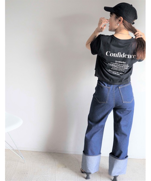 Yucca（ユッカ）の「ショート丈ロゴTシャツ　（MEKKE　低身長向け）（Tシャツ/カットソー・レディース・オフホワイト/ライトイエロー/ブラック・FREE）」の20枚目の写真