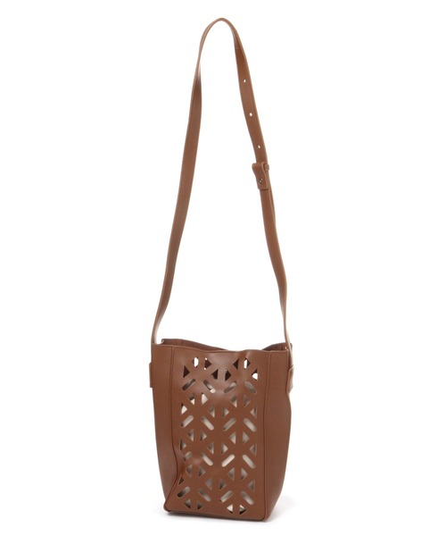 LEPSIM（レプシィム）の「フェイクレザーカットワークショルダー　184290（ショルダーバッグ・レディース・ベージュ/ブラウン・ONE SIZE）」の15枚目の写真