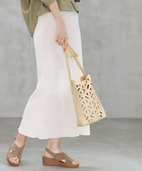 LEPSIM（レプシィム）の「フェイクレザーカットワークショルダー　184290（ショルダーバッグ・レディース・ベージュ/ブラウン・ONE SIZE）」の18枚目の写真