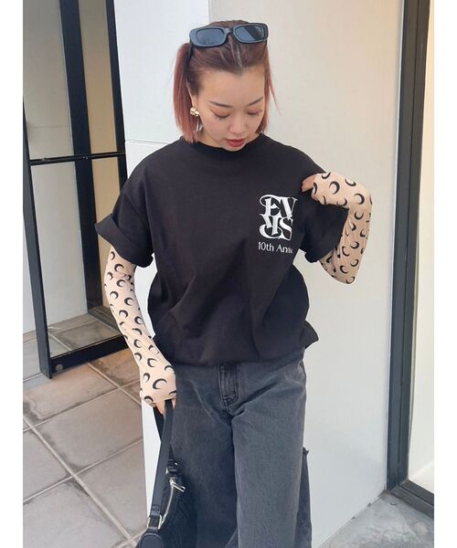 FRUIT OF THE LOOM（フルーツオブザルーム）の「【10周年記念】FRUIT OF THE LOOM コラボＴシャツ（Tシャツ/カットソー・レディース・ホワイト/ブラック・FREE）」の4枚目の写真