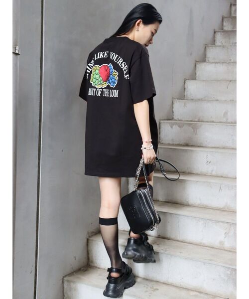 FRUIT OF THE LOOM（フルーツオブザルーム）の「【10周年記念】FRUIT OF THE LOOM コラボＴシャツ（Tシャツ/カットソー・レディース・ホワイト/ブラック・FREE）」の11枚目の写真