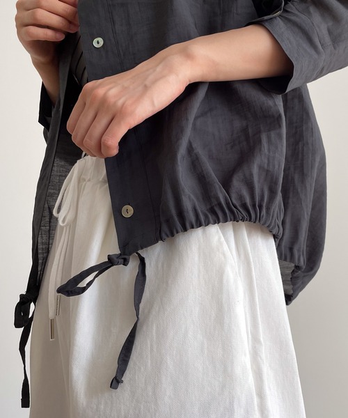 CANAL JEAN(キャナルジーン)の「El mar(エルマール) ノーカラードローストリングシャツ(シャツ/ブラウス・レディース・ブラック/ホワイト/ベージュ・ONE SIZE)」の9枚目の写真