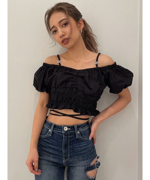 GYDA（ジェイダ）の「GGチャームオフショルパフスリーブブラウス（シャツ/ブラウス・レディース・ブラック/ネイビー/オフホワイト・FREE）」の3枚目の写真