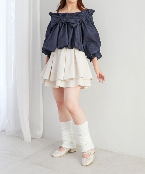 MAJESTIC LEGON（マジェスティックレゴン）の「【WEB限定XLサイズあり】レディギャザーストラップパンプス（パンプス・レディース・ブラック/アイボリー/シルバー・SMALL/MEDIUM/LARGE/X-LARGE）」の20枚目の写真