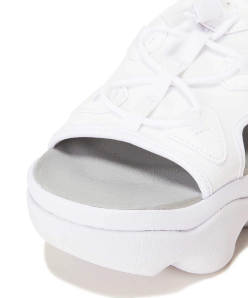 NIKE(ナイキ)の「NIKE/ナイキ/WOMENS AIR MAX KOKO SANDAL/ウィメンズ エアマックス ココ サンダル(サンダル・レディース・ホワイト/ブラック/ブラック系その他・22/23/24/25)」の18枚目の写真