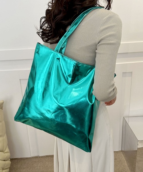 florist（フローリスト）の「【A4収納可】メタリックカラーシンプルトートバッグ（トートバッグ・レディース・オレンジ/チェリーピンク/グリーン/ゴールド/シルバー/ライトブルー・FREE）」の2枚目の写真