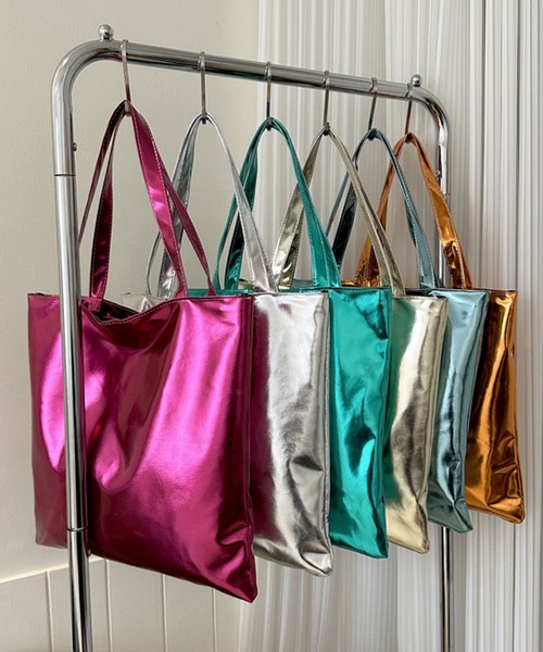 florist（フローリスト）の「【A4収納可】メタリックカラーシンプルトートバッグ（トートバッグ・レディース・オレンジ/チェリーピンク/グリーン/ゴールド/シルバー/ライトブルー・FREE）」の7枚目の写真