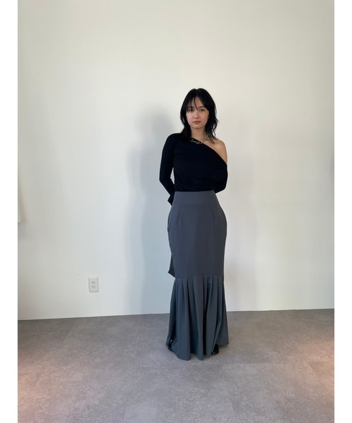 HANNE(アン)の「ワンショルダーカットトップス(Tシャツ/カットソー・レディース・ブラック/ホワイト・FREE)」の21枚目の写真