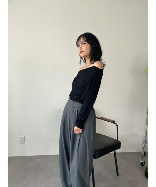 ワンショルダーカットトップス（Tシャツ/カットソー）｜HANNE