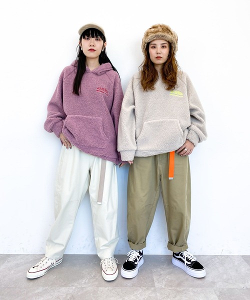 niko and...（ニコアンド）の「[MODE NORM CORE(モードノームコア)]シープボアBIGパーカー（パーカー・レディース・ピンク/ライトベージュ/チャコール・MEDIUM/LARGE）」の16枚目の写真