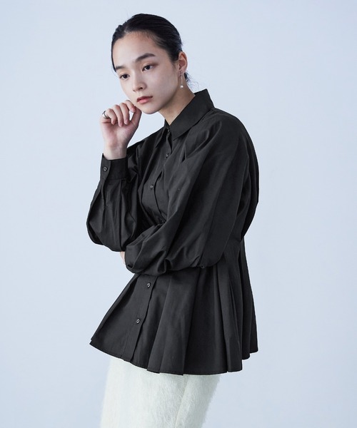 Fashion Letter(ファッションレター)の「ウエストタックボリュームスリーブシャツ(シャツ/ブラウス・レディース・オフホワイト/モカ/ブラック/ブルー・M)」の1枚目の写真