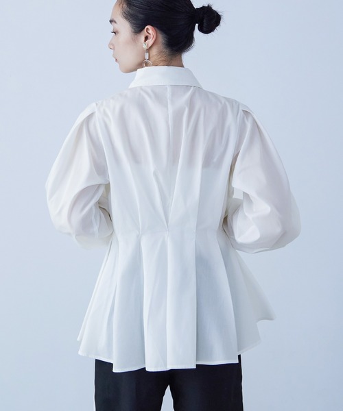 Fashion Letter(ファッションレター)の「ウエストタックボリュームスリーブシャツ(シャツ/ブラウス・レディース・オフホワイト/モカ/ブラック/ブルー・M)」の10枚目の写真