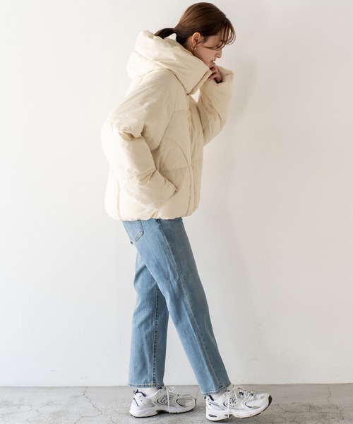 VitaFelice（ヴィータフェリーチェ）の「ボリューム中綿 ブルゾン パデッドジャケット（その他アウター・レディース・ブラック/アイボリー/イエロー・FREE）」の15枚目の写真