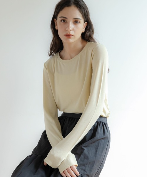 LAKOLE(ラコレ)の「ブラッシュシアー長袖T / 987126(Tシャツ/カットソー・レディース・オフホワイト/チャコールグレー/ライトブルー/ライトベージュ・SMALL/MEDIUM)」の4枚目の写真