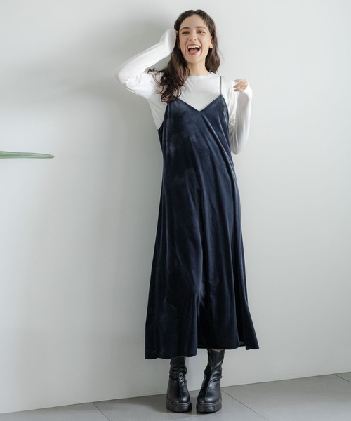 LAKOLE(ラコレ)の「ブラッシュシアー長袖T / 987126(Tシャツ/カットソー・レディース・オフホワイト/チャコールグレー/ライトブルー/ライトベージュ・SMALL/MEDIUM)」の22枚目の写真