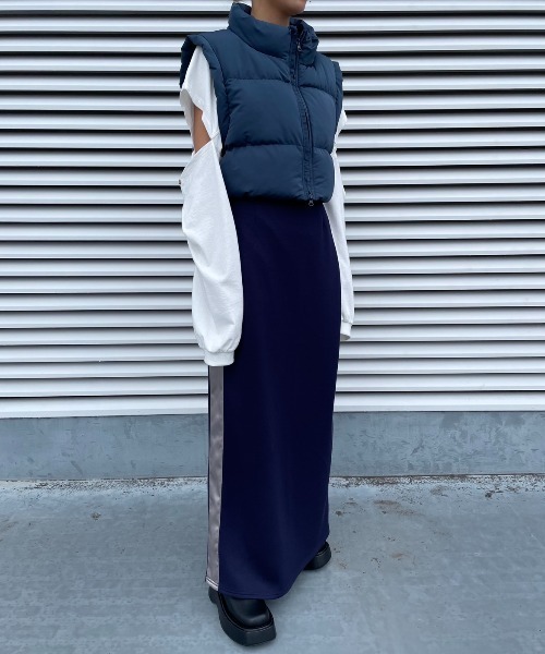 AIC.（エーアイシー）の「サイドライントラックロングスカート